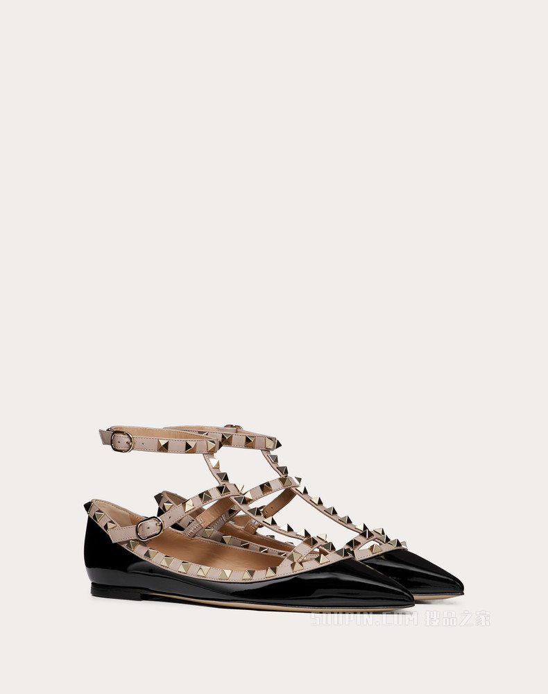 Rockstud 环绕式踝带漆皮铆钉芭蕾平底鞋（鞋跟高 0.5 厘米）