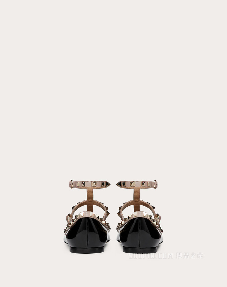 Rockstud 环绕式踝带漆皮铆钉芭蕾平底鞋（鞋跟高 0.5 厘米）