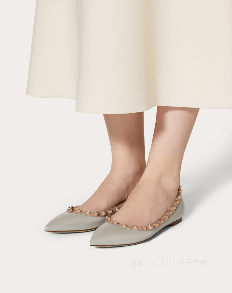 Rockstud 漆皮铆钉芭蕾平底鞋（鞋跟高 0.5 厘米）