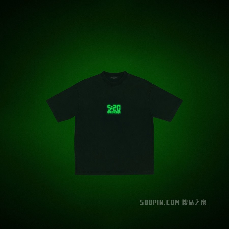 520夜光中等剪裁T恤