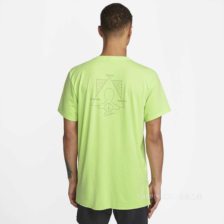 Nike Yoga Dri-FIT 男子短袖上衣