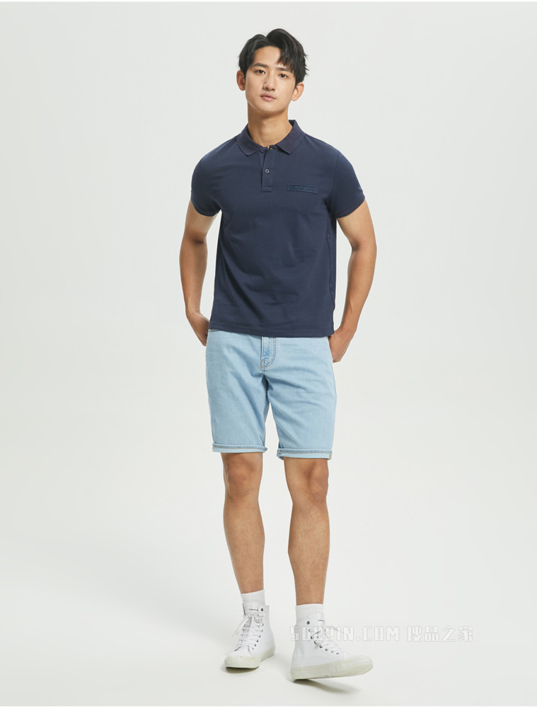 Calvin Klein 22春夏男时尚翻领立体LOGO贴片短袖POLO衫J320562
