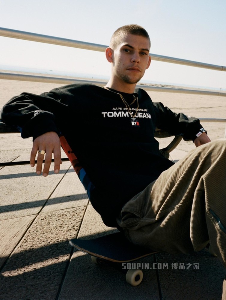 Tommy【AAPE联名】22新款春季拼接格纹LOGO宽松套头卫衣13729