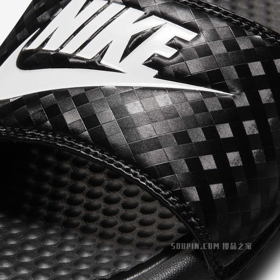 Nike Benassi JDI 女子拖鞋