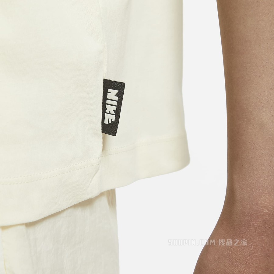 Nike Sportswear Essential 女子短袖上衣
