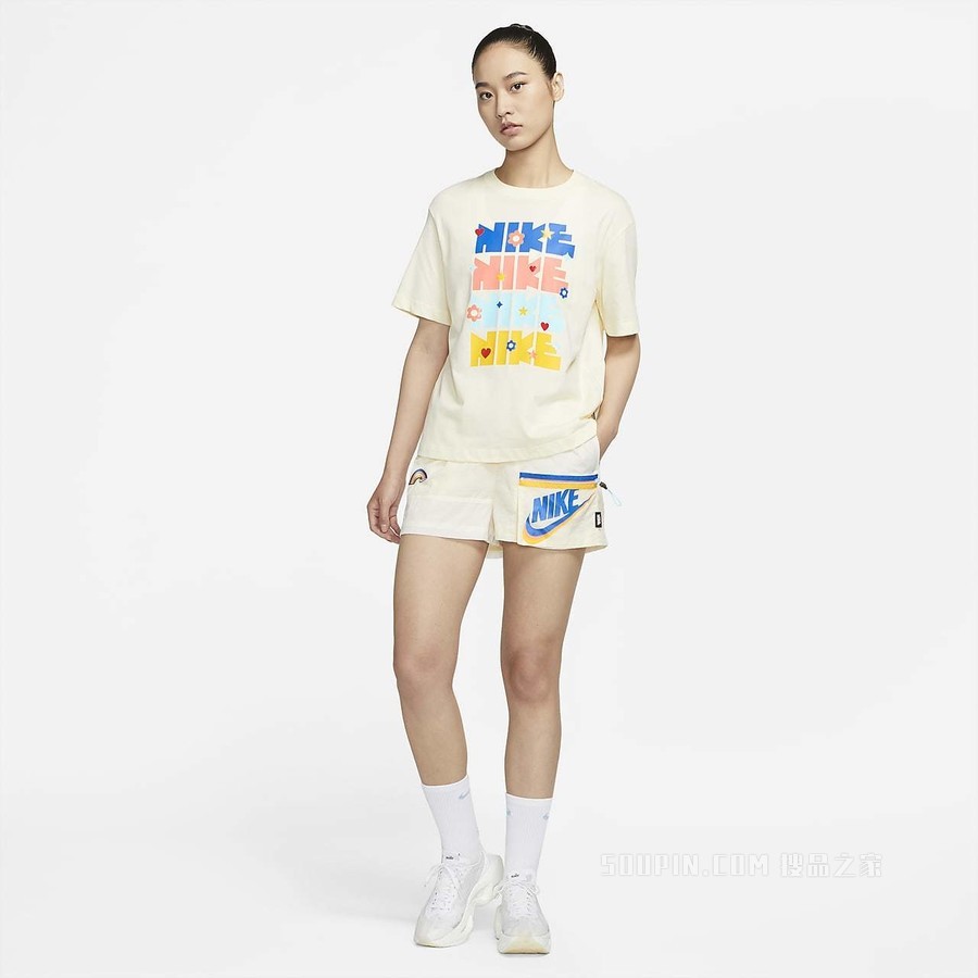 Nike Sportswear Essential 女子短袖上衣