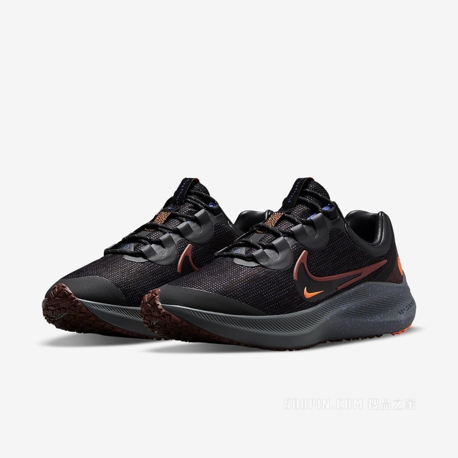 Nike Zoom Winflo 8 Shield 男子跑步鞋