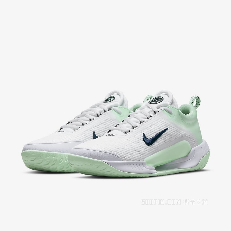 Nike Zoom Court NXT HC 女子硬地球场网球鞋