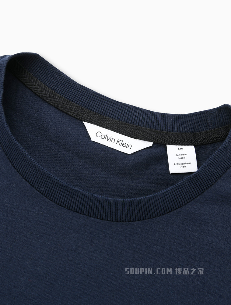 Calvin Klein 22春夏男士时尚圆领串标织带印花吸汗透气短袖T恤40HC212