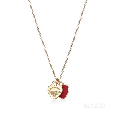 Return to Tiffany™ 系列 18K 黄金 Double Heart Tag 迷你项链。