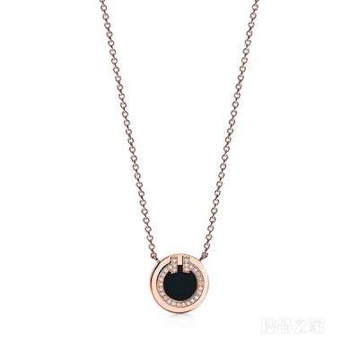 Tiffany T 系列 18K 玫瑰金镶嵌钻石和黑色缟玛瑙圈形项链，小号。