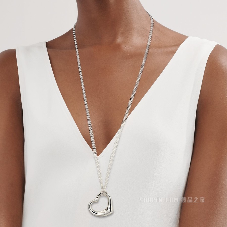 Elsa Peretti® 系列Open Heart纯银吊坠。