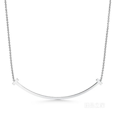 Tiffany T 系列 18K 白金特大号 Smile 项链。