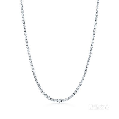 Tiffany Victoria™ 系列铂金镶钻Graduated项链。