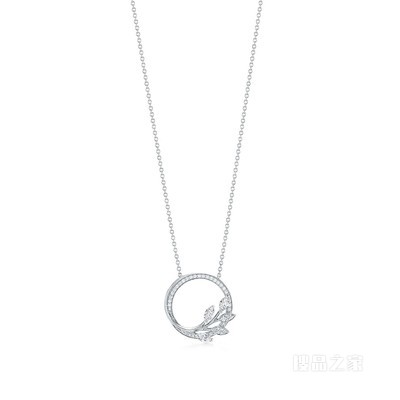 Tiffany Victoria™ 系列铂金镶钻藤蔓圈形项链，小号。