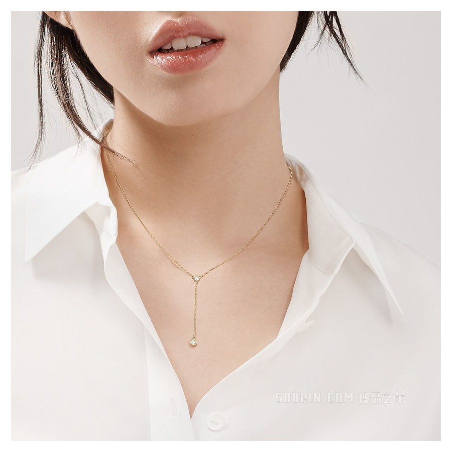 Elsa Peretti® 系列 18K 黄金 Diamonds by the Yard™ 项链。