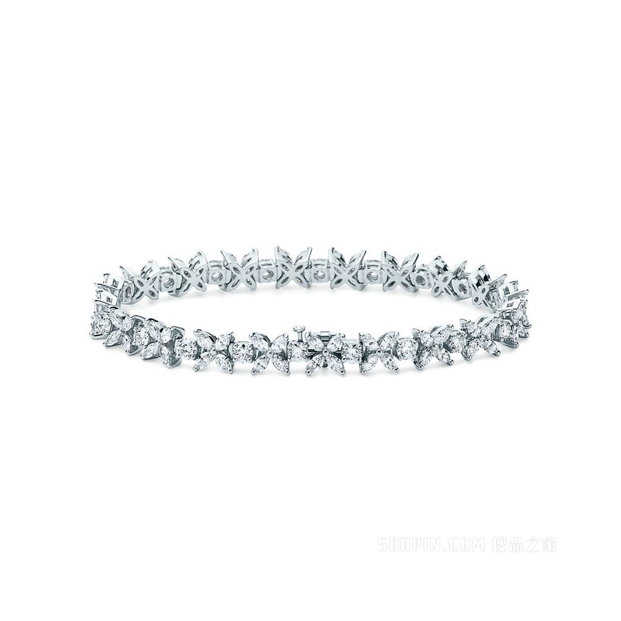 Tiffany Victoria™ 系列铂金镶钻 Alternating 手链。