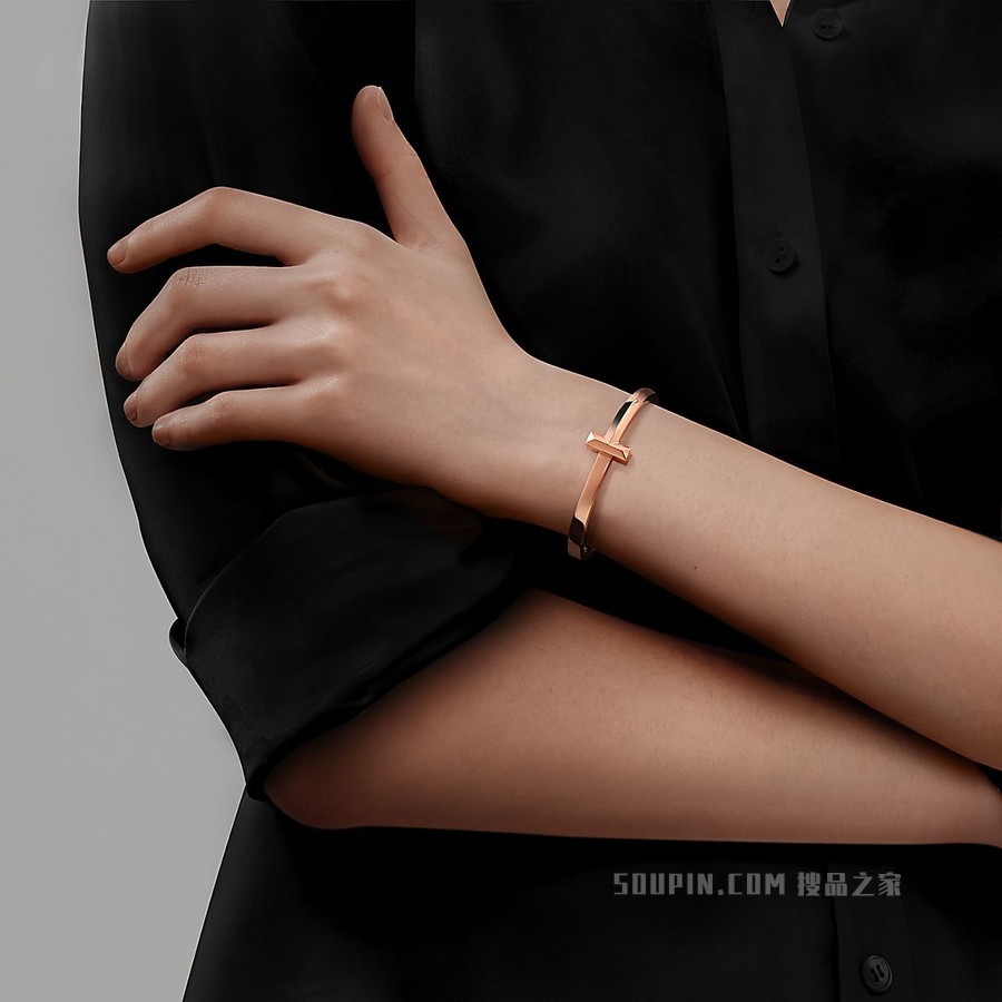 Tiffany T 系列 T1 18K 玫瑰金宽式铰链手镯