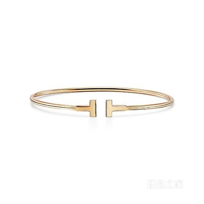 Tiffany T 系列 18K 黄金窄式线圈手镯，中号。