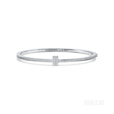 Tiffany T 系列 18K 白金镶钻铰链线圈手镯，中号。