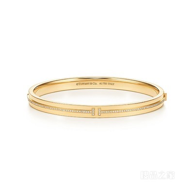 Tiffany T 系列 18K 黄金镶钻铰链手镯，中号。
