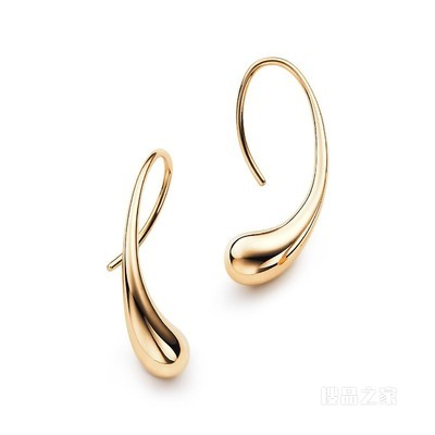 Elsa Peretti® 系列 18K 黄金 Teardrop 圈形耳环。