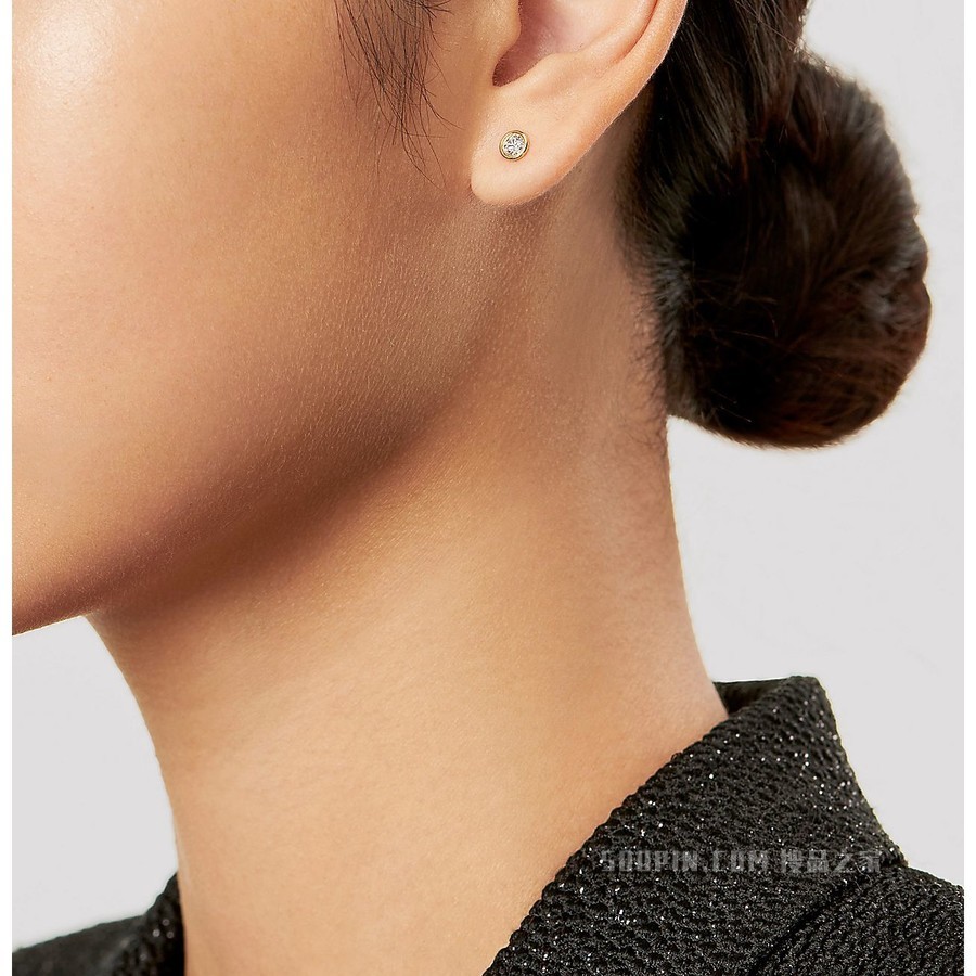 Elsa Peretti® 系列 Diamonds by the Yard™ 18K 黄金耳环。