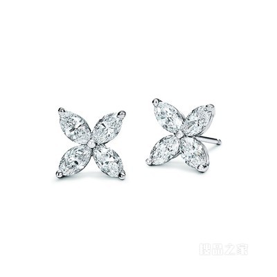Tiffany Victoria™ 系列铂金镶钻大号耳环。