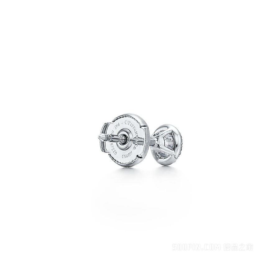 Tiffany Soleste 系列铂金镶钻耳环。
