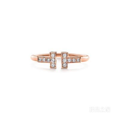 Tiffany T 系列 18K 玫瑰金镶钻线圈戒指。