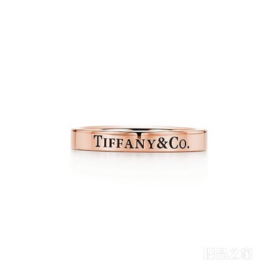 Tiffany & Co.® 系列 18K 玫瑰金戒指，宽 3 毫米。