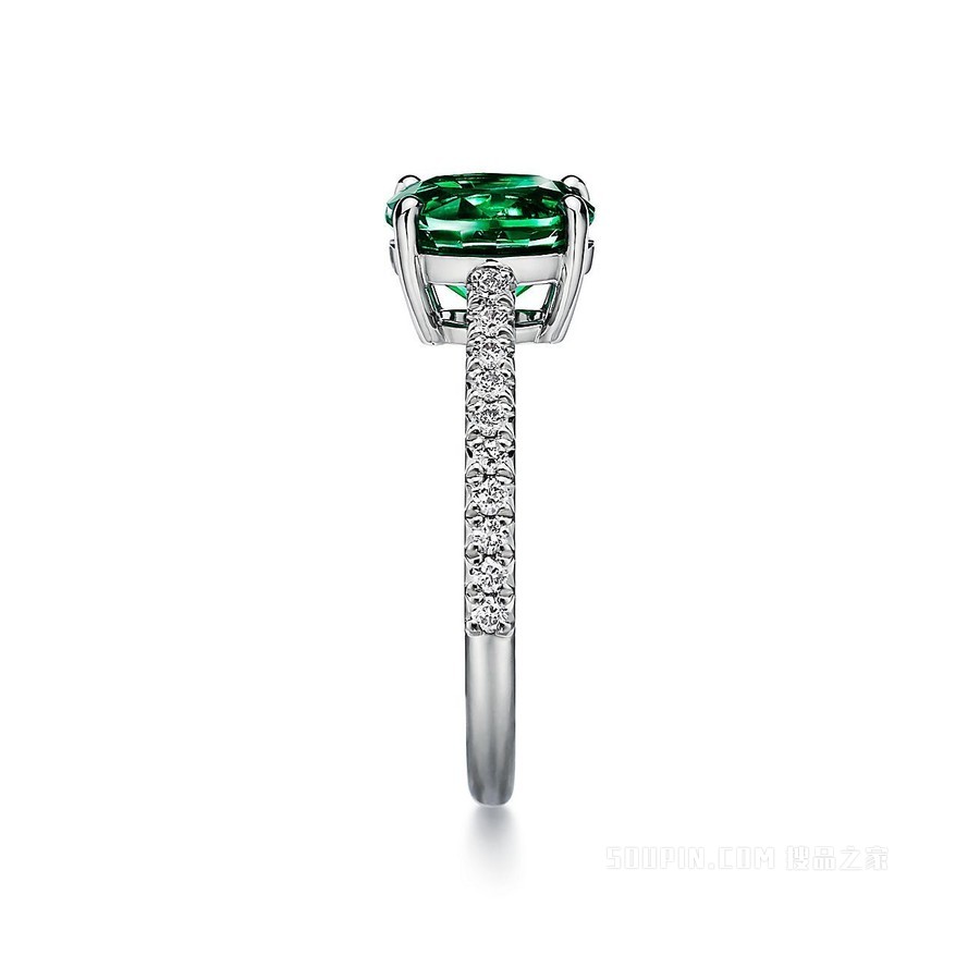 Tiffany Novo® 系列铂金铺镶钻石椭圆形祖母绿戒指