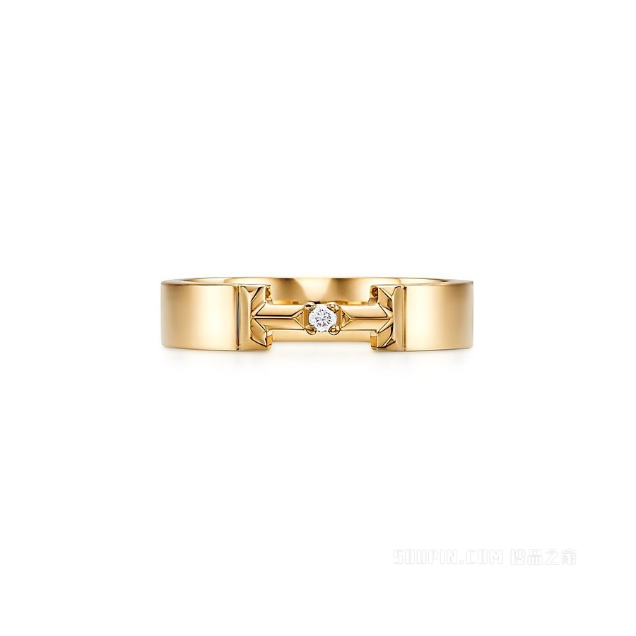 Tiffany T 系列 18K 黄金镶嵌 True 钻石扣环戒指，宽 4 毫米。