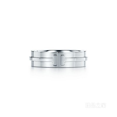 Tiffany T 系列 18K 白金宽式戒指，宽 5.5 毫米。