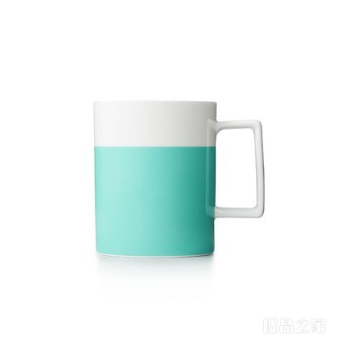 Color Block 系列骨瓷马克杯。