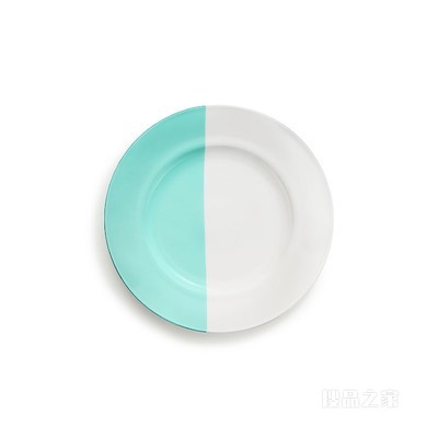 Color Block 系列骨瓷甜点盘。