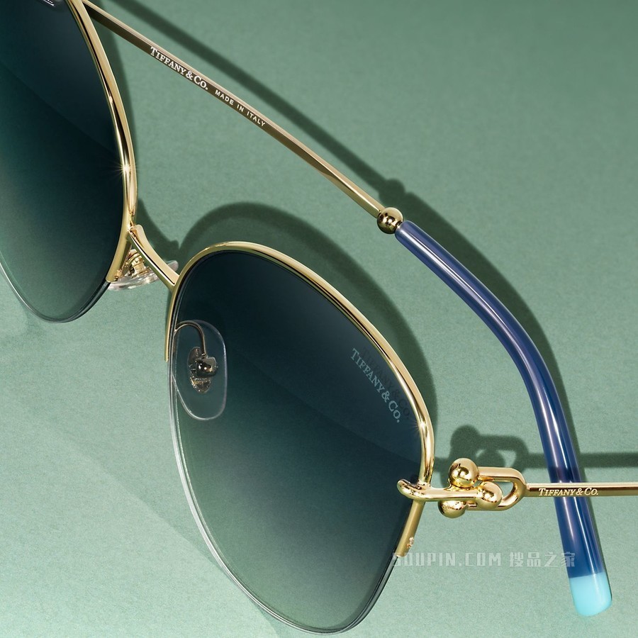 Tiffany HardWear 系列蓝色镜片淡金色金属镜框太阳镜
