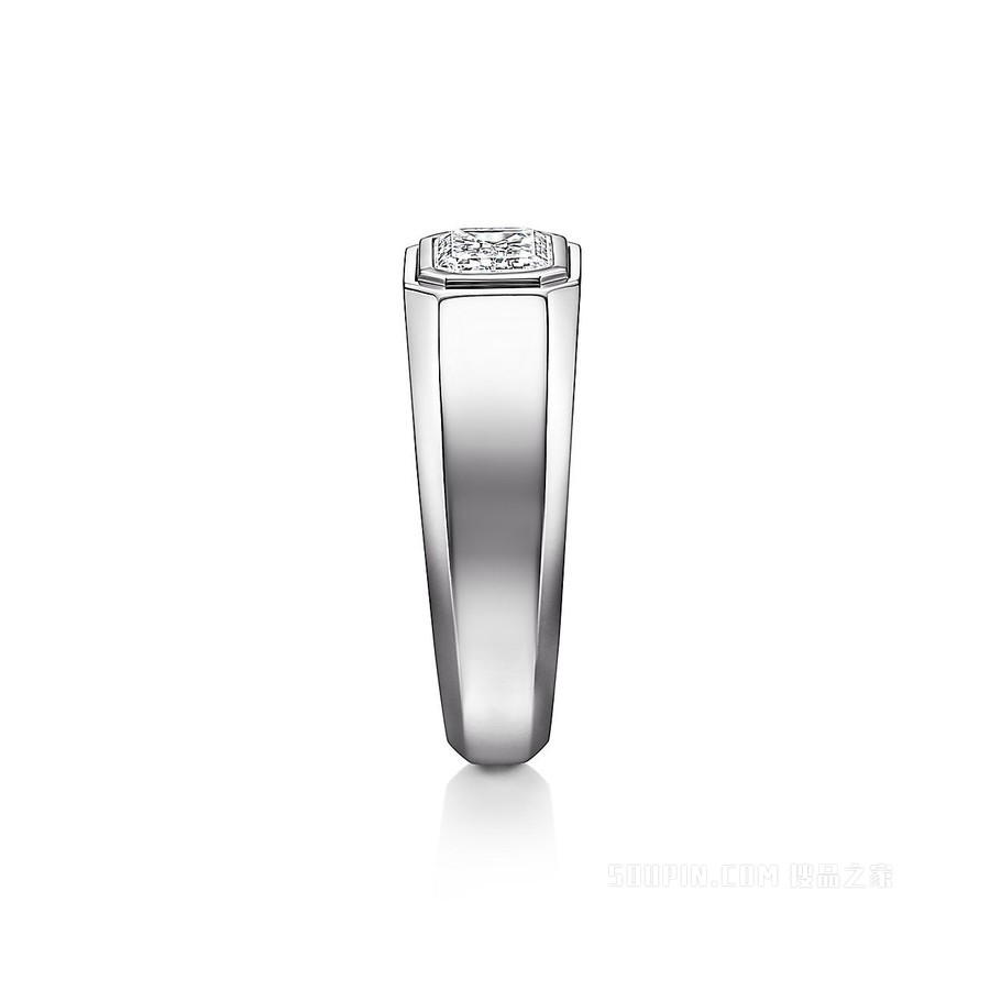 The Charles Tiffany® Setting 男士订婚钻戒