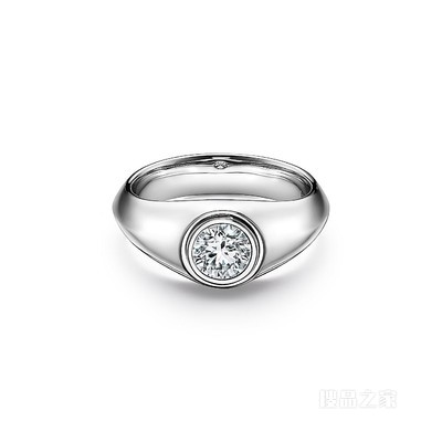 The Charles Tiffany® Setting 男士订婚钻戒