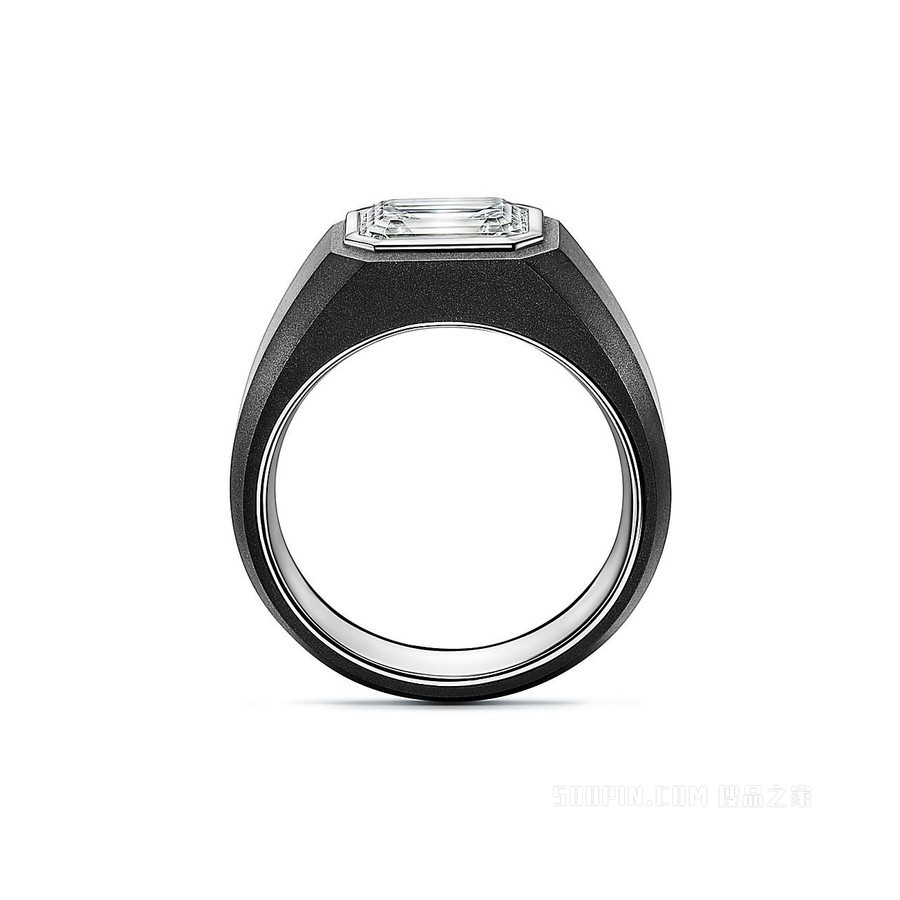 The Charles Tiffany® Setting:男士黑色钛金订婚钻戒
