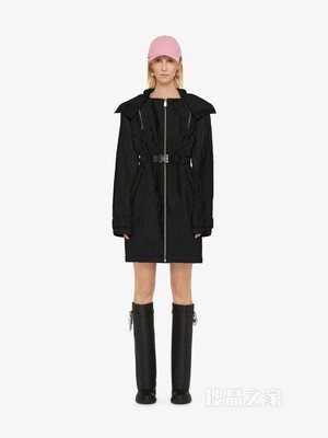 金属质感细节风衣