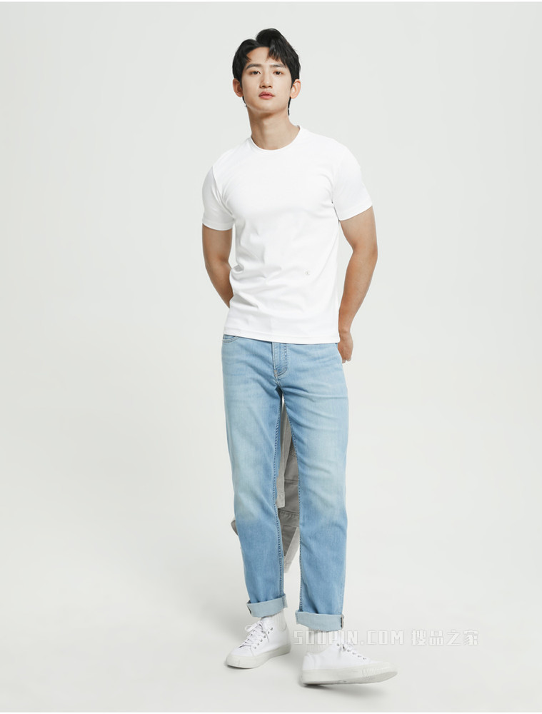 Calvin Klein 男士圆领纯棉金线字母刺绣修身短袖T恤J320992