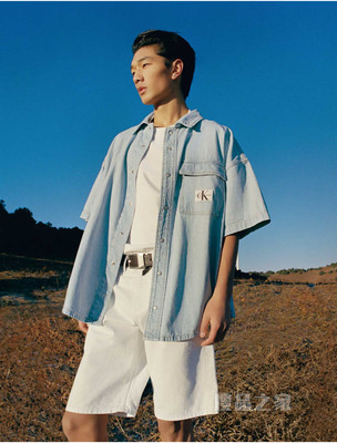 Calvin Klein 男士圆领纯棉同大身色刺绣短袖T恤J320986