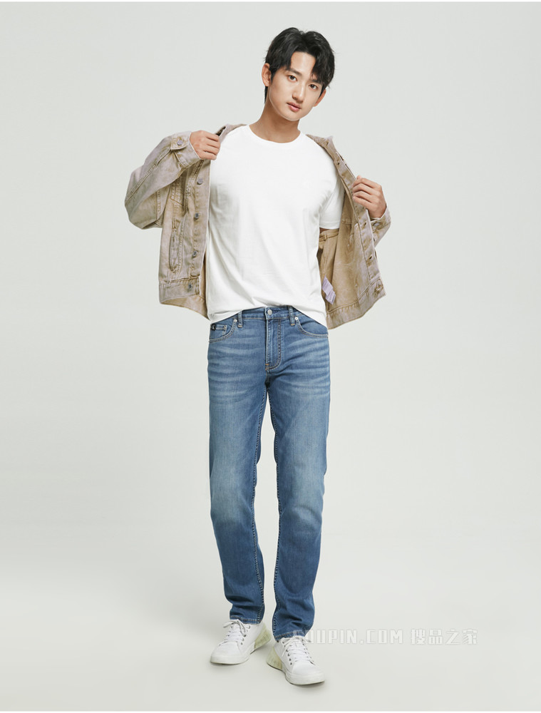 Calvin Klein 男士圆领纯棉同大身色刺绣短袖T恤J320986