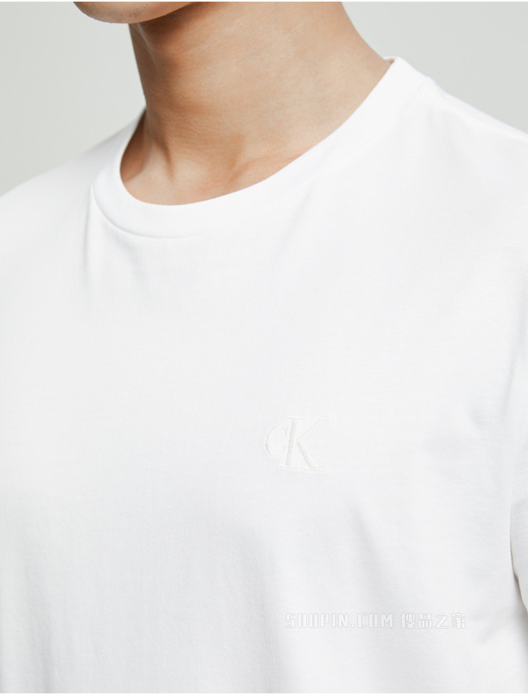 Calvin Klein 男士圆领纯棉同大身色刺绣短袖T恤J320986