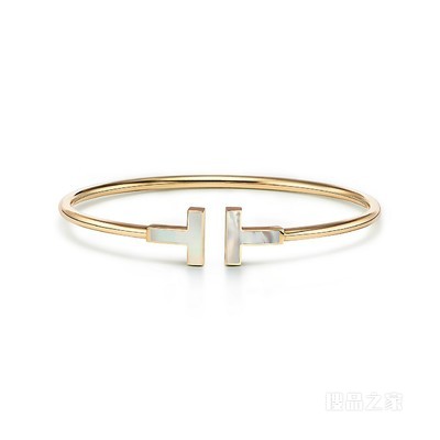 Tiffany T 系列 18K 黄金镶嵌珍珠母贝线圈手镯