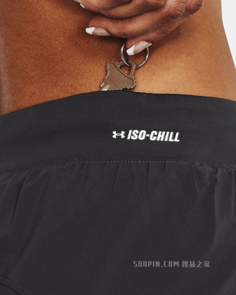 女士UA Iso-Chill 2合1跑步短裤