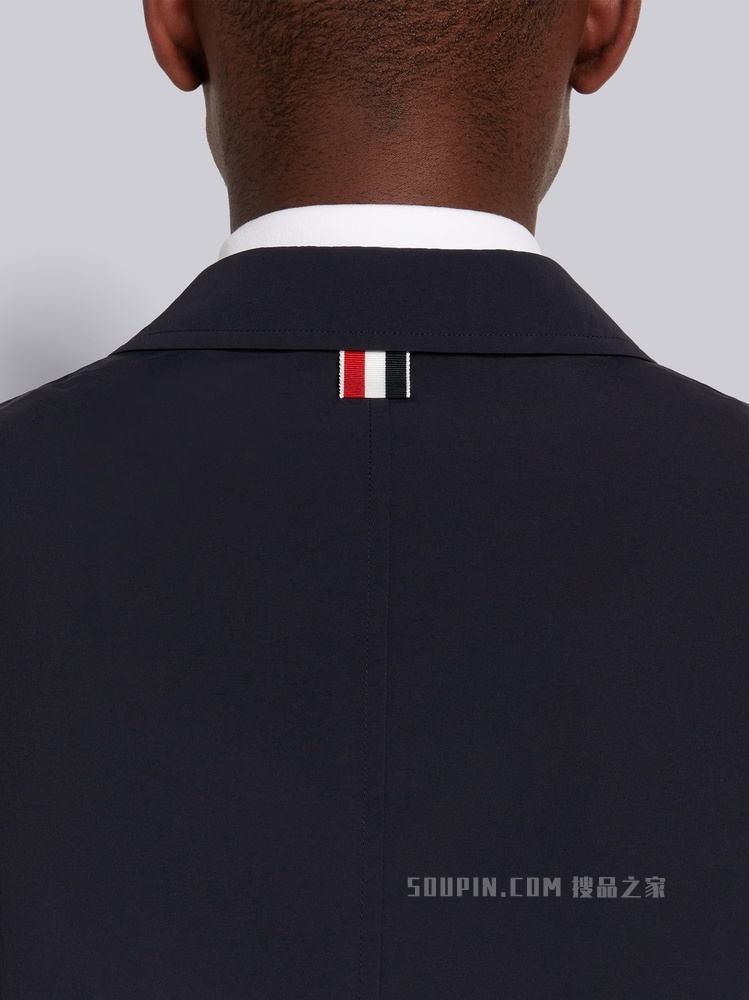 尼龙科技贴袋夹克