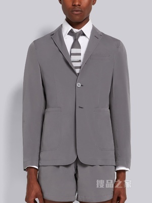 尼龙科技贴袋夹克