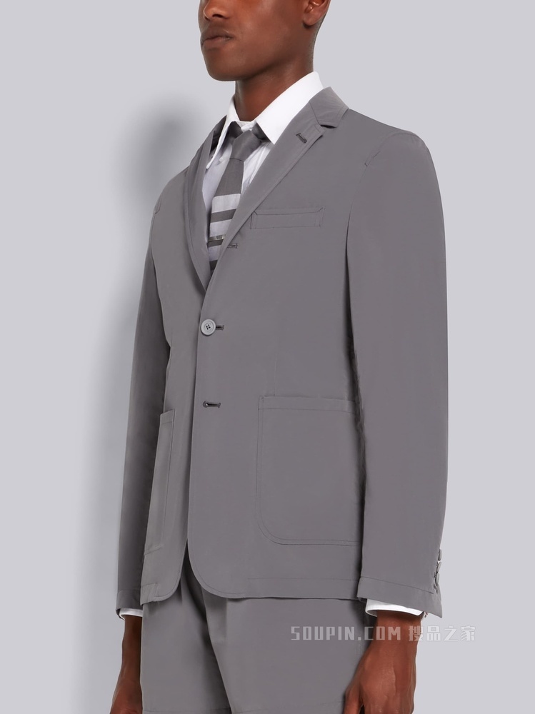 尼龙科技贴袋夹克